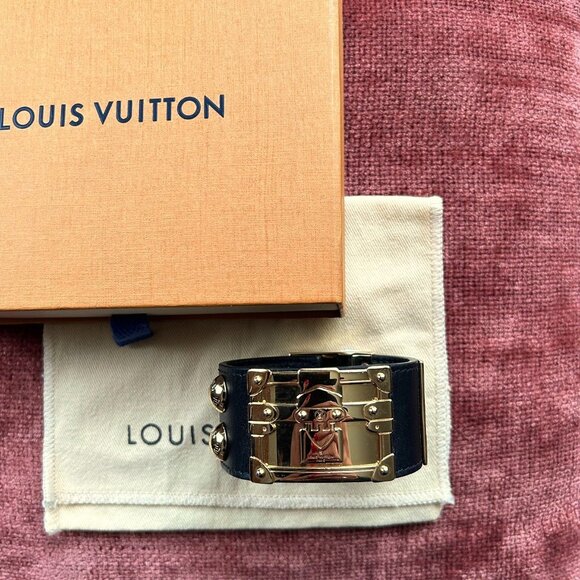 LOUIS VUITTON So LV Cuff Bracelet Black and Gold RARE 📿 - Picture 10 of 11